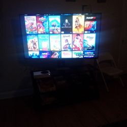 60 In Sony TV With Triple Deck Stand,plus 32 In Vizio Smart Tv