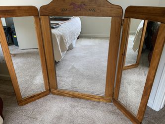 Tri-fold Mirror