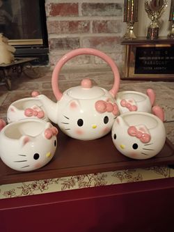 Hello KITTY Tea Set