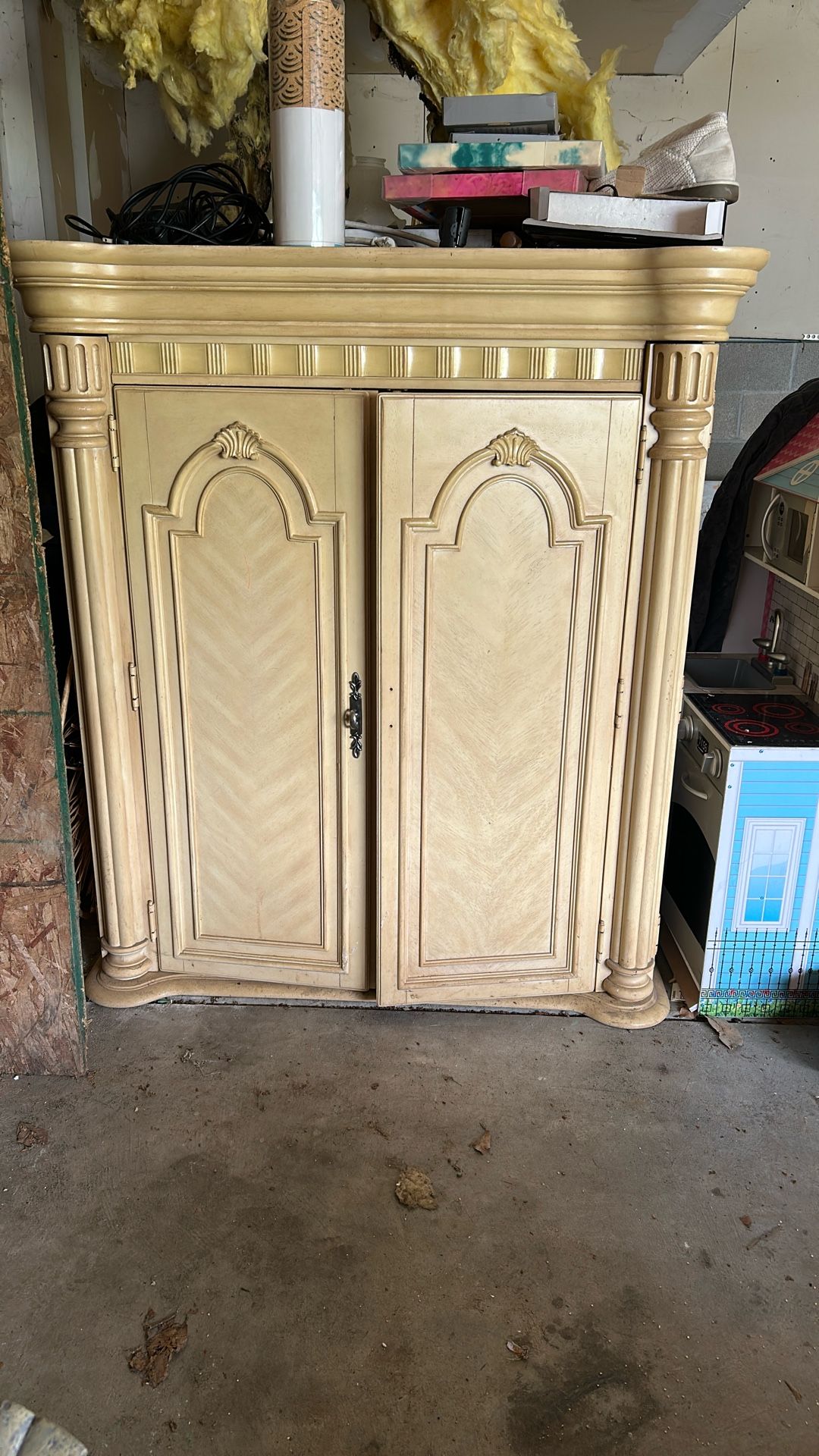 3 Piece Armoire Set