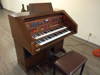 Best Offer- Lowrey Promenade Organ