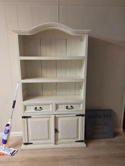 Farmhouse style cabinet