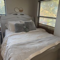 Queen Bed And Nightstands