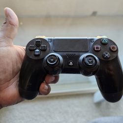 PS4 CONTROLLER