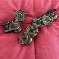 A Bunch Of Brass Small 1” 1/2 Authentic knobs - 8 Piece