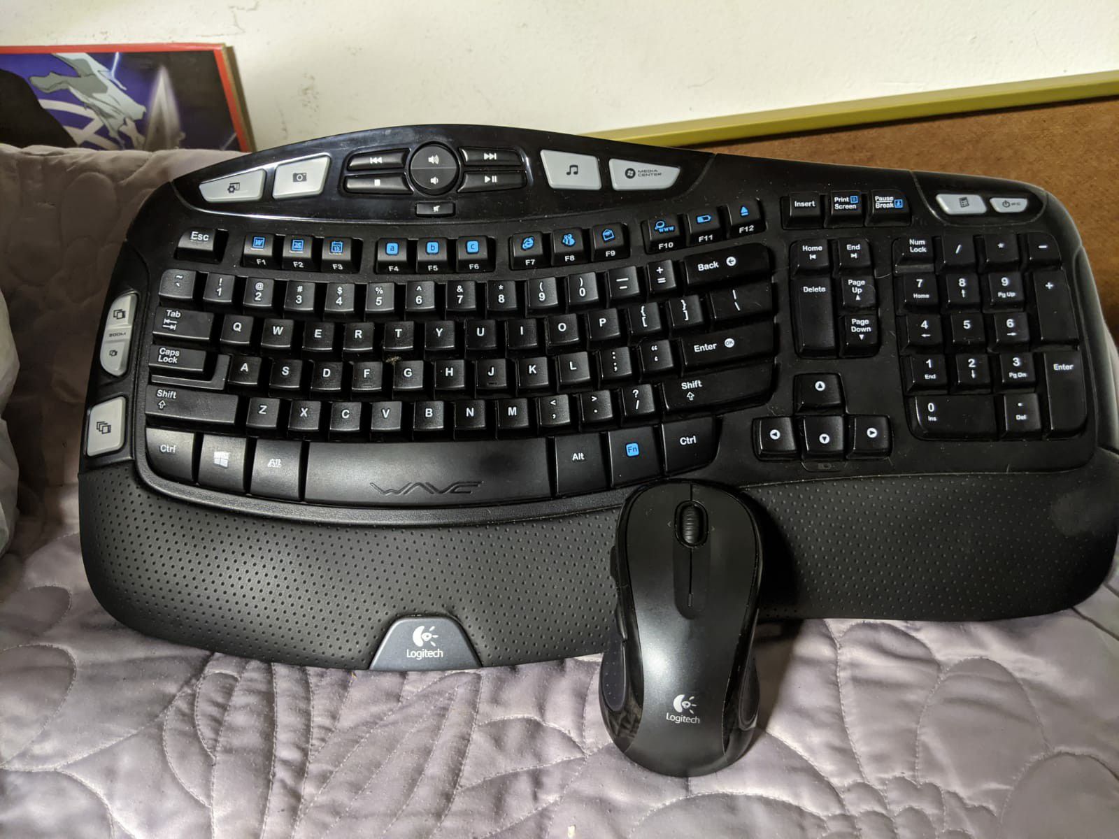 Logitech MK550 Ergonomic keyboard and mouse