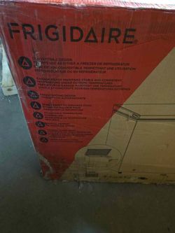 Frigidaire 7 Cu. Ft. Convertible Chest Freezer / Refrigerator