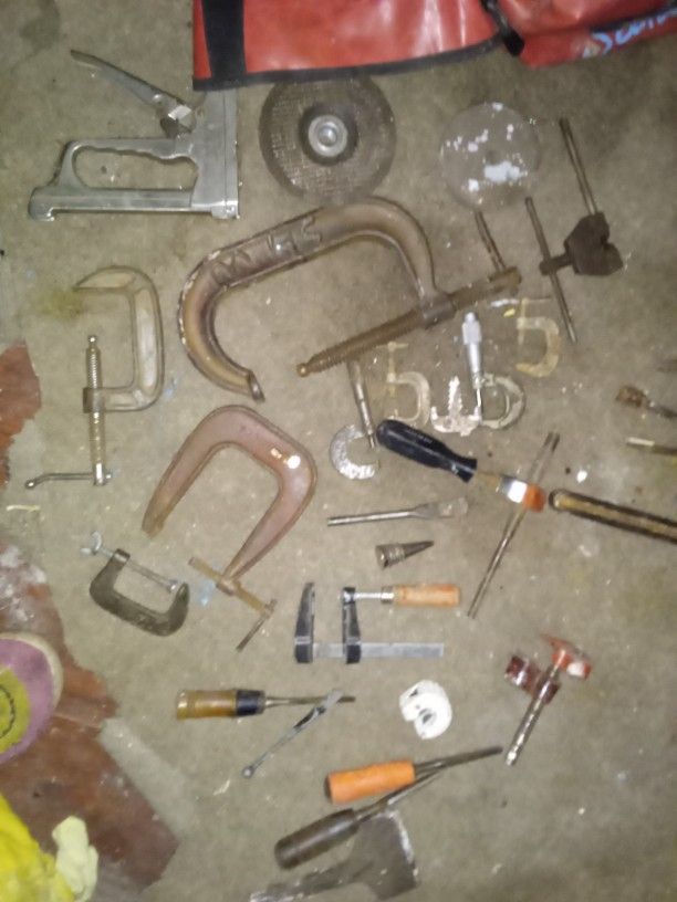 C Clamps Pipe Cutters.Sander.paibt Spray Glass Cutter .Ect Tool Bundle .All For The Price