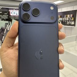 iPhone 17 Pro Max 512GB Unlocked (Financing Available)