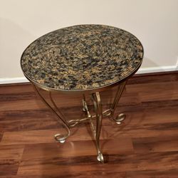 BRAND NEW PIER 1 MOSAIC GOLD ROUND TABLE 25x20