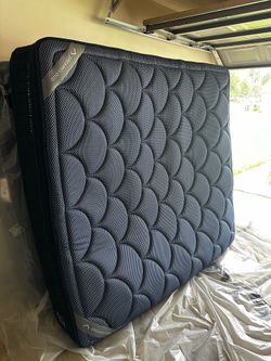 DreamCloud Hybrid king Mattress – 12” Thick