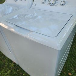 GENERAL ELECTRIC SUPER CAPACITY WASHER AND DRYER MATCHED SET - FREE DELIVERY AND INSTALLATION 