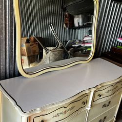 Mid-century vintage French Provincial Wood 6-Drawer dresser  with mirror - $100 OBO