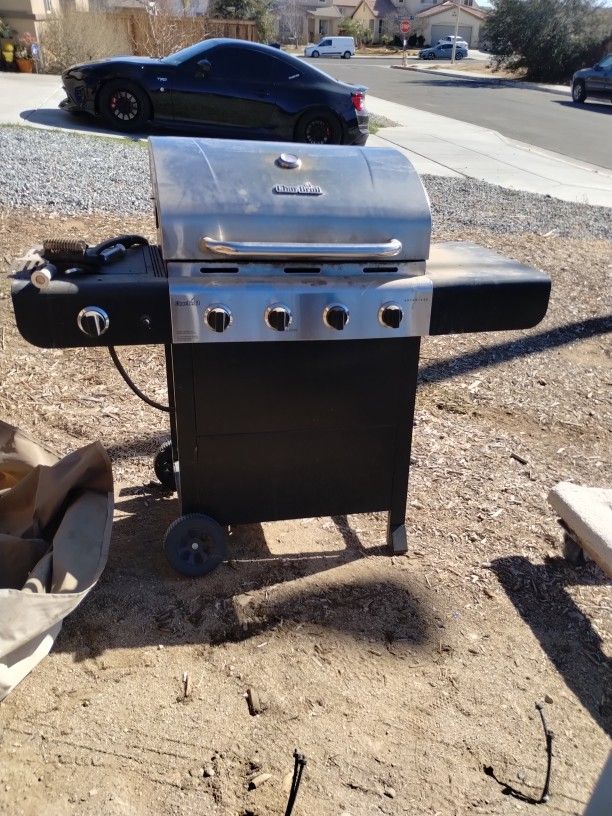 Charbroil Advantage Grill