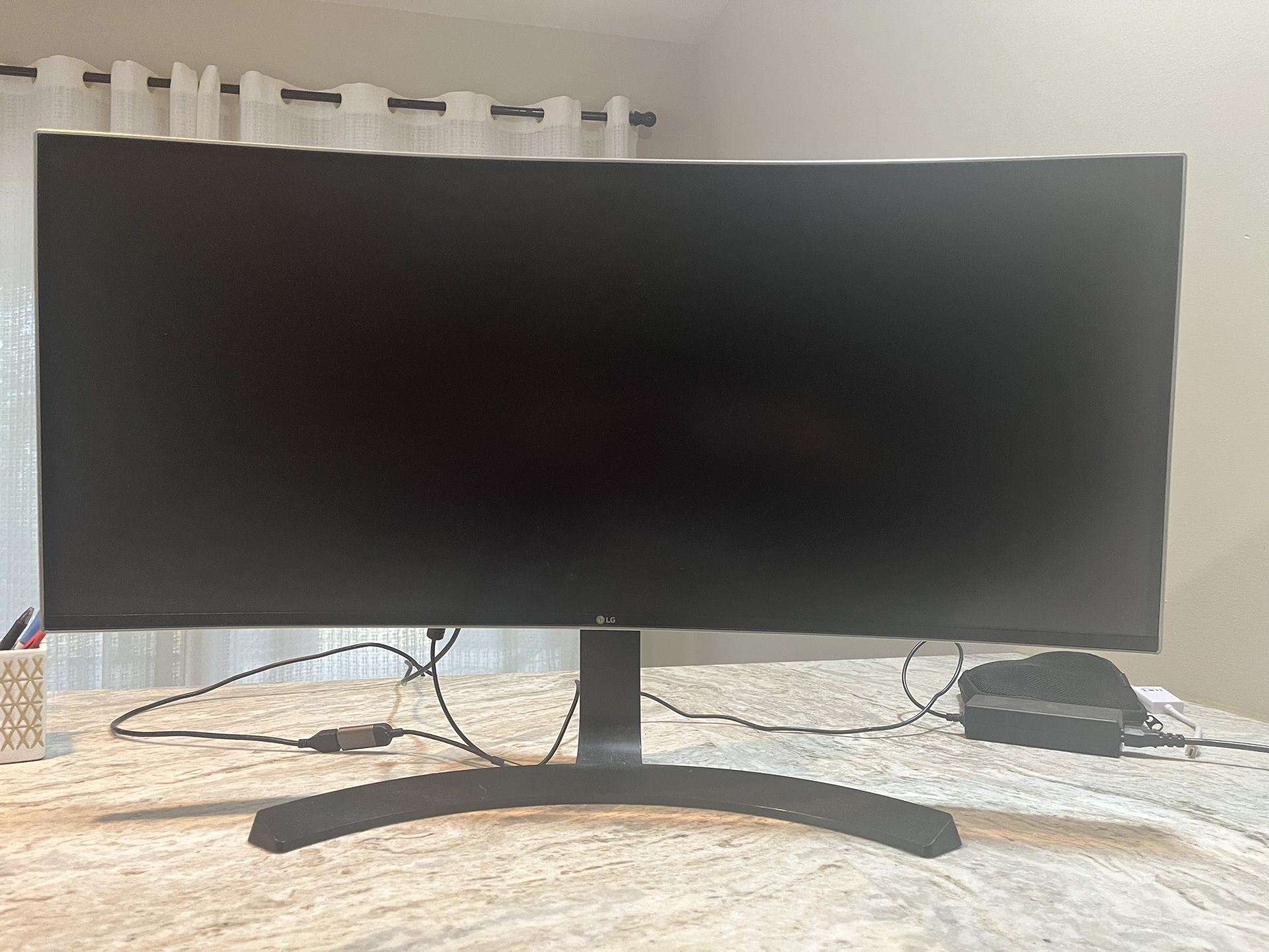 LG 34” 34UC88 Curved monitor 3440X1440 21:9 Monitor