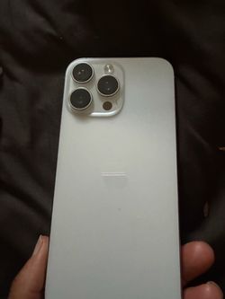 Front  screen broken iPhone 16 Pro Max White Titanium