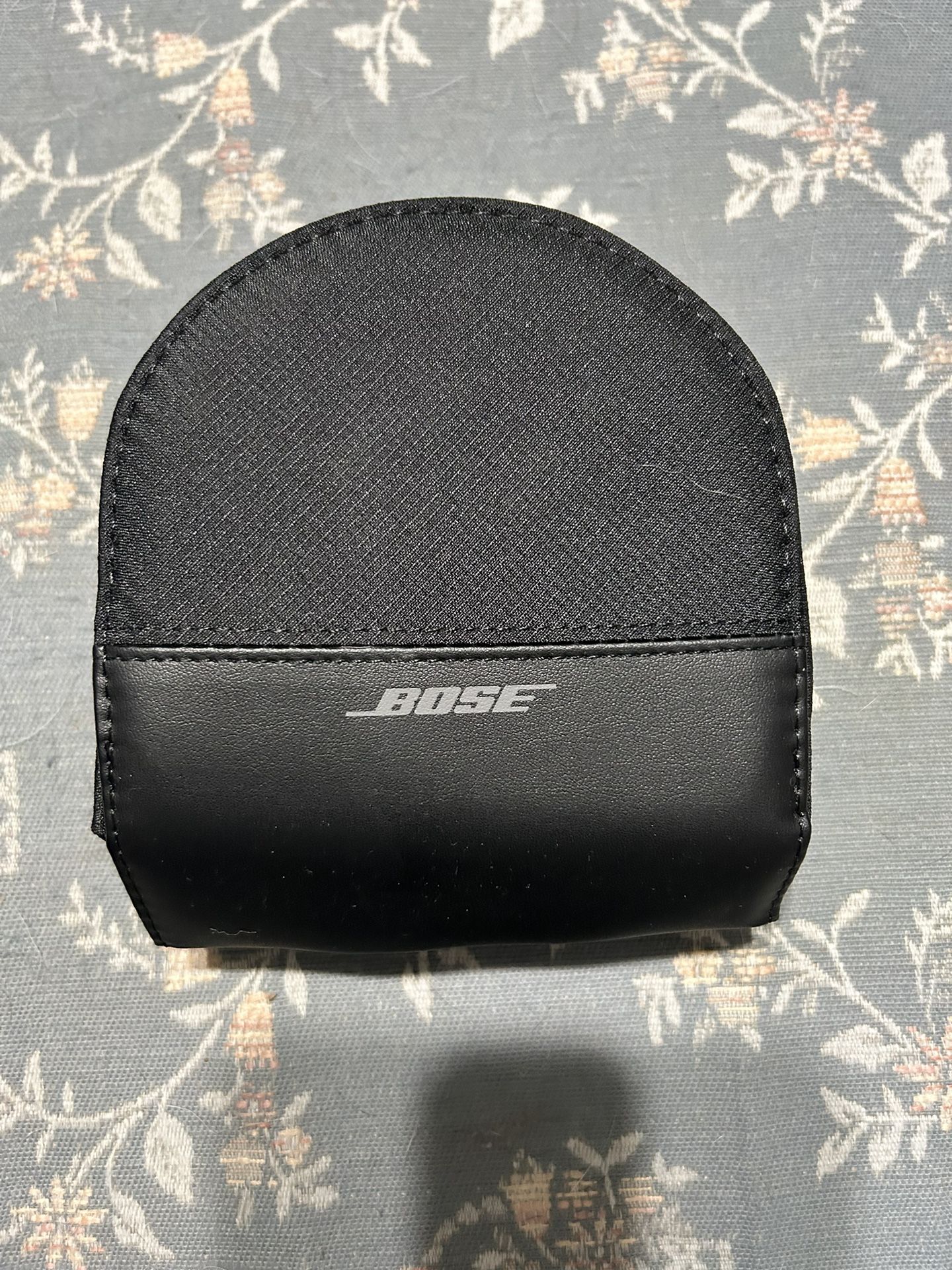 Bose Over Ear Headphones 