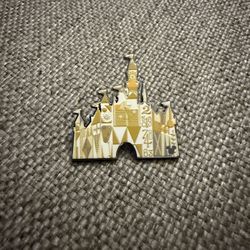 Small World Chaser Hidden Disney Pin 