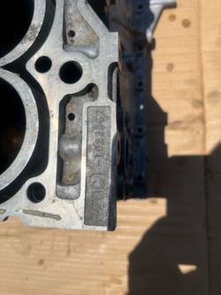 Honda S2000 F20C Engine Block – OEM Bare Short Block – Cylinder #1 Scratched – FRM Sleeves