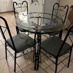 Glass Table Top With 4 Chairs 