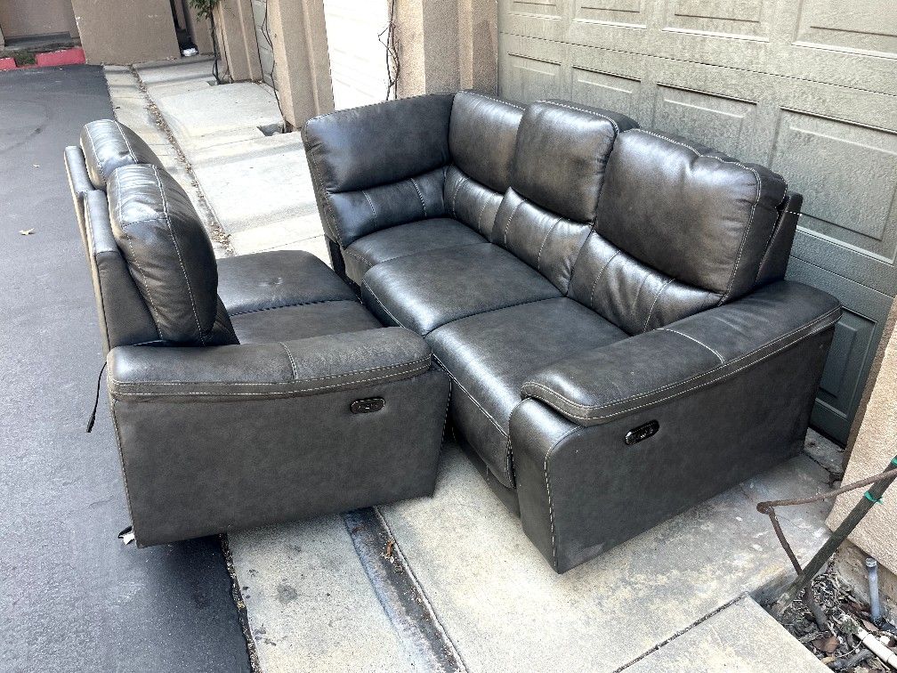 Leather 5 Seat Reclining Sectional