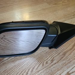 Ford Explorer XLT 2013 Driver Side Mirror 