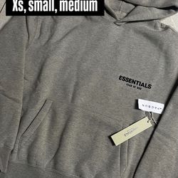 Essential hoodie