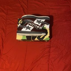 A Bathing Ape Sta Nostalgic Burgundy Grey size 9.5 men