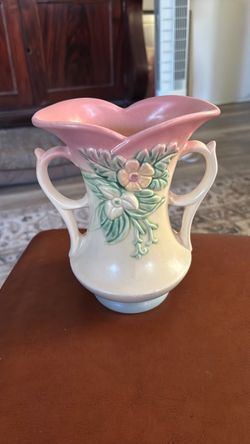 1946-47Hull Wildflower double handle vase