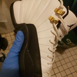 Jordan 12s Taxi  Size 6Y
