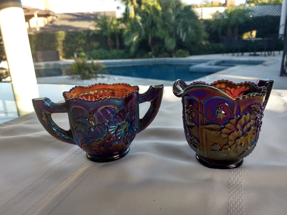 Carnival glass - sugar bowl and creamer