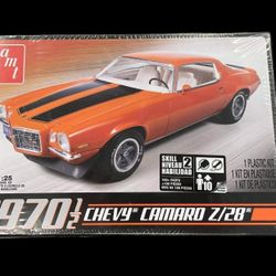 Round 2 LLC 1/24 '70-1/2 Camaro Z28 AMT635 Plastics Car/Truck 1/24-1/25