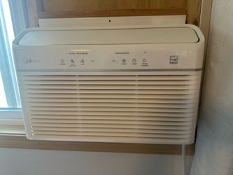 Midea 12,000 BTU smart air conditioner