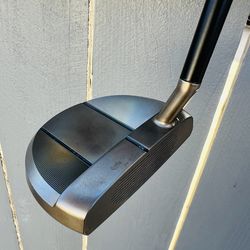 Torch Finish Taylormade TP Reserve TR-M33 Putter