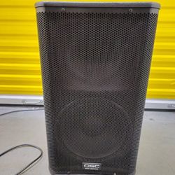 1 QSC KW122 Power 2 Way Speaker