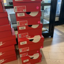 Nike REJUVEN8 Slides