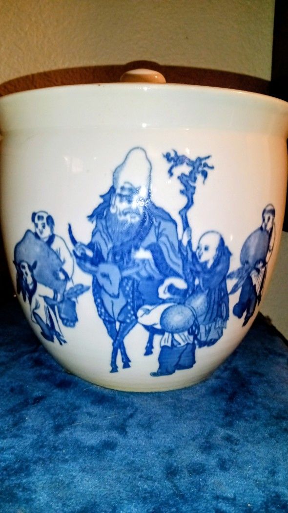 Vintage Chinese Blue And White Lidded Ginger
