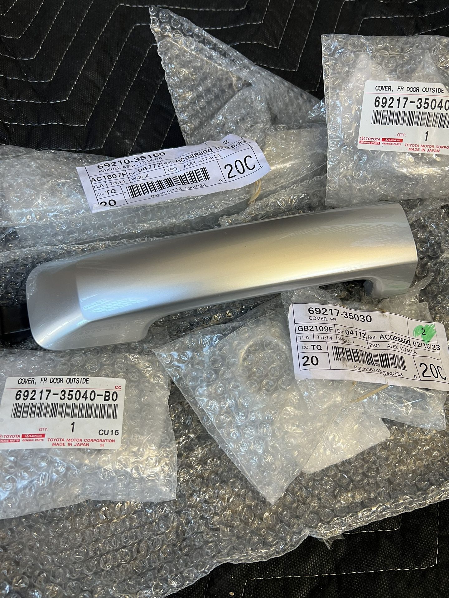 Toyota FJ Cruiser Door Handles - Genuine