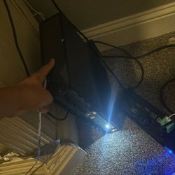 Xbox 1 With Cords And Stuff 