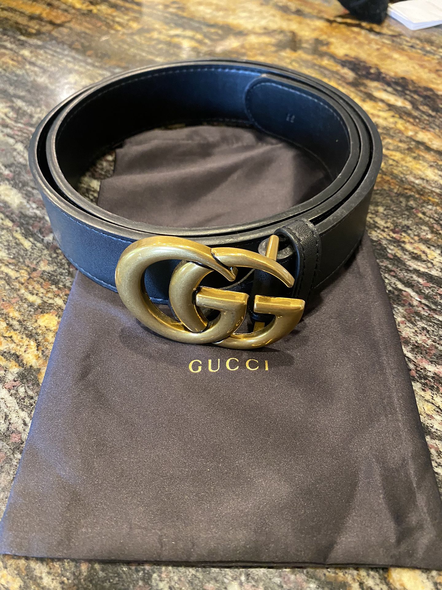 GUCCI DOUBLE G BUCKLE