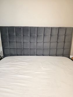 King Bed Solid Wood And Metal Frame.