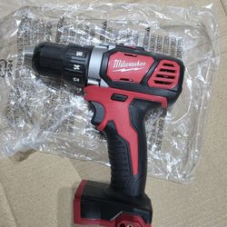 Milwaukee M18 Drill 