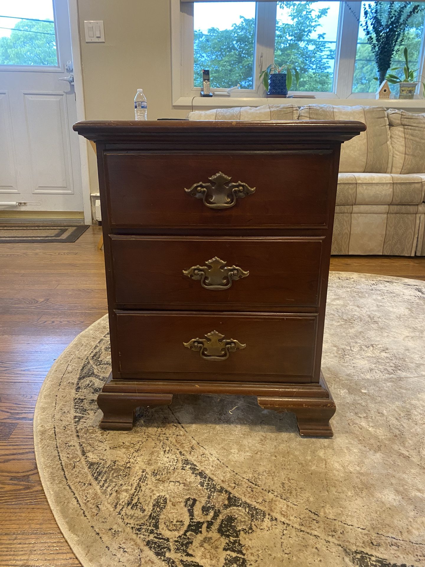 Vintage Young Hinkle Cherry Night Stand Furniture