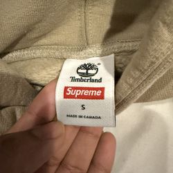 Supreme Hoodie