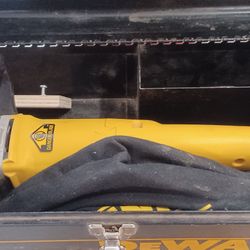 DEWALT DW682 Biscuit/Plate Joiner With Hard Metal Case. 