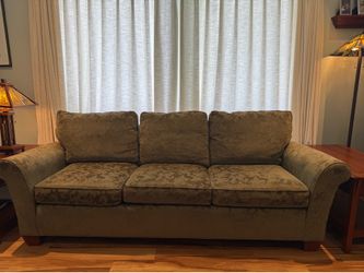 Stickley Traditional Rolled-Arm 3-Cushion Sofa – Excellent Condition