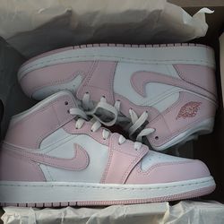 Air Jordan 1 mid