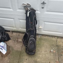 Golf Bag with Golf Clubs