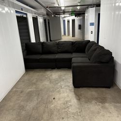 Black L Shape Sectional $250 Pick Up Or ($450 Delivery )