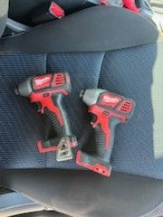 Milwaukee M18 Taladros De Impacto $85 Por Los Dos Firme Precio